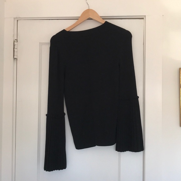 Sweater - Picture 4 of 5